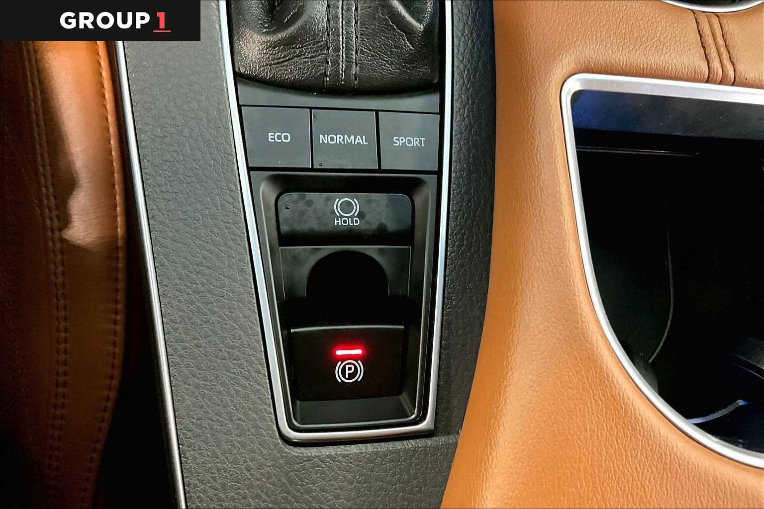 Certified 2019 Toyota Avalon Limited w/ All Weather Liner Package image 35