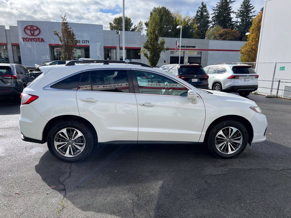 Used 2017 Acura RDX w/ Advance Package AWD/4WD image 3