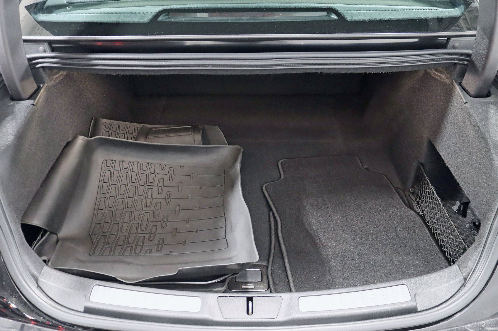 Used 2017 Lincoln Continental Select w/ Climate Package AWD/4WD image 34