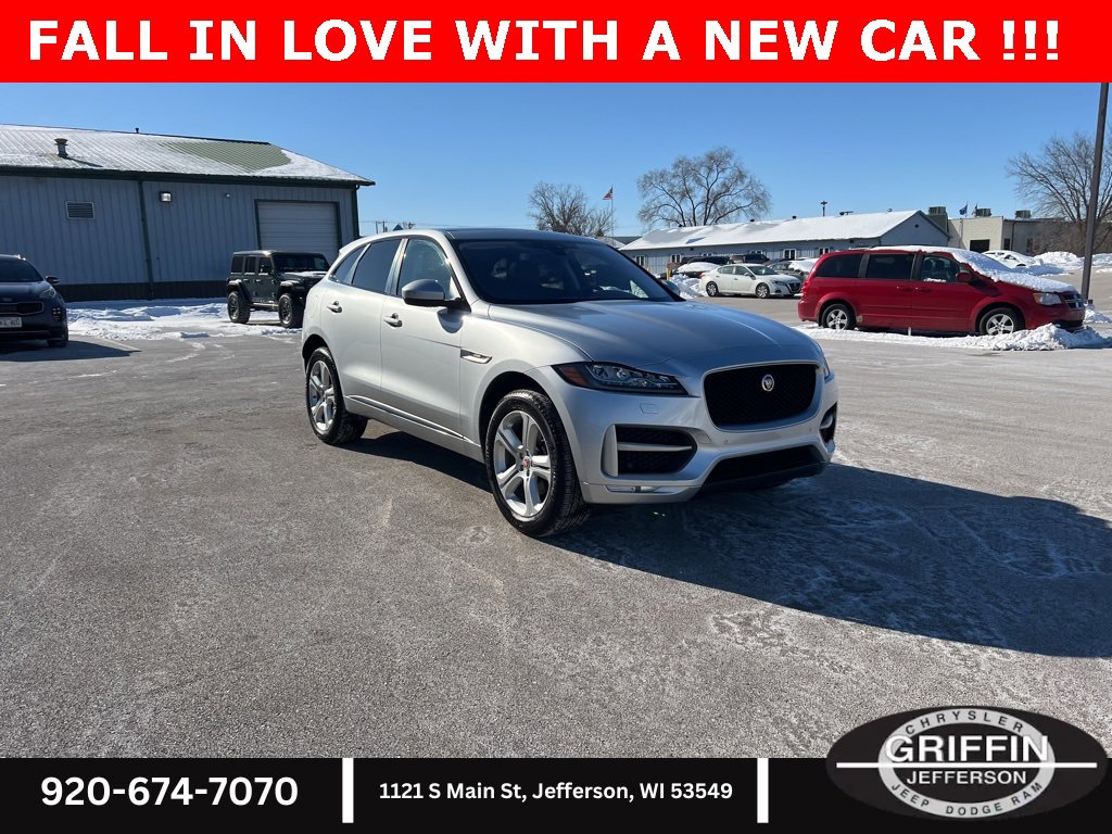 Used 2017 Jaguar F-PACE R-Sport image 5