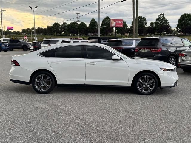 Used 2024 Honda Accord EX image 2