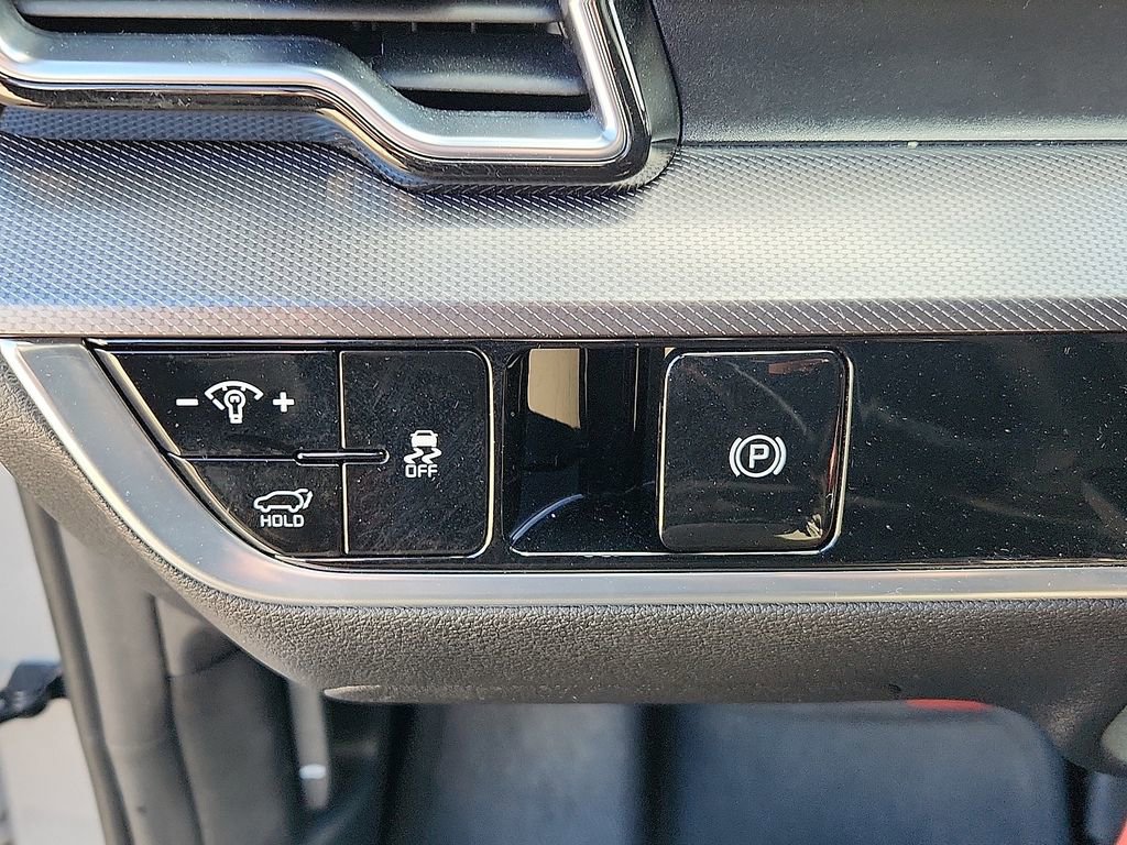 Used 2023 Kia Sportage SX image 25