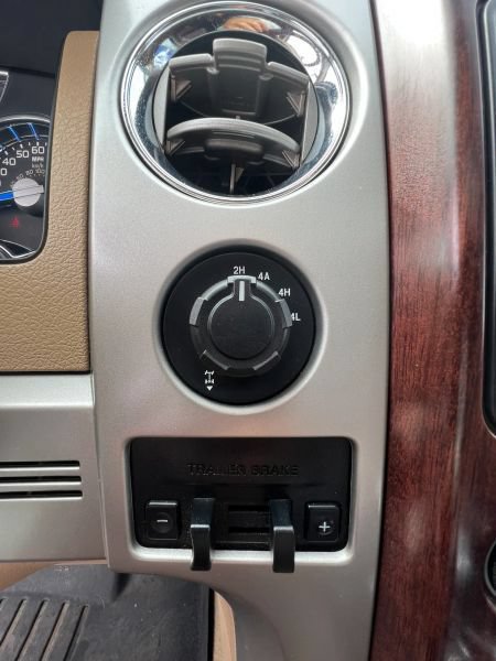 Used 2014 Ford F150 King Ranch w/ King Ranch Luxury Package AWD/4WD image 35
