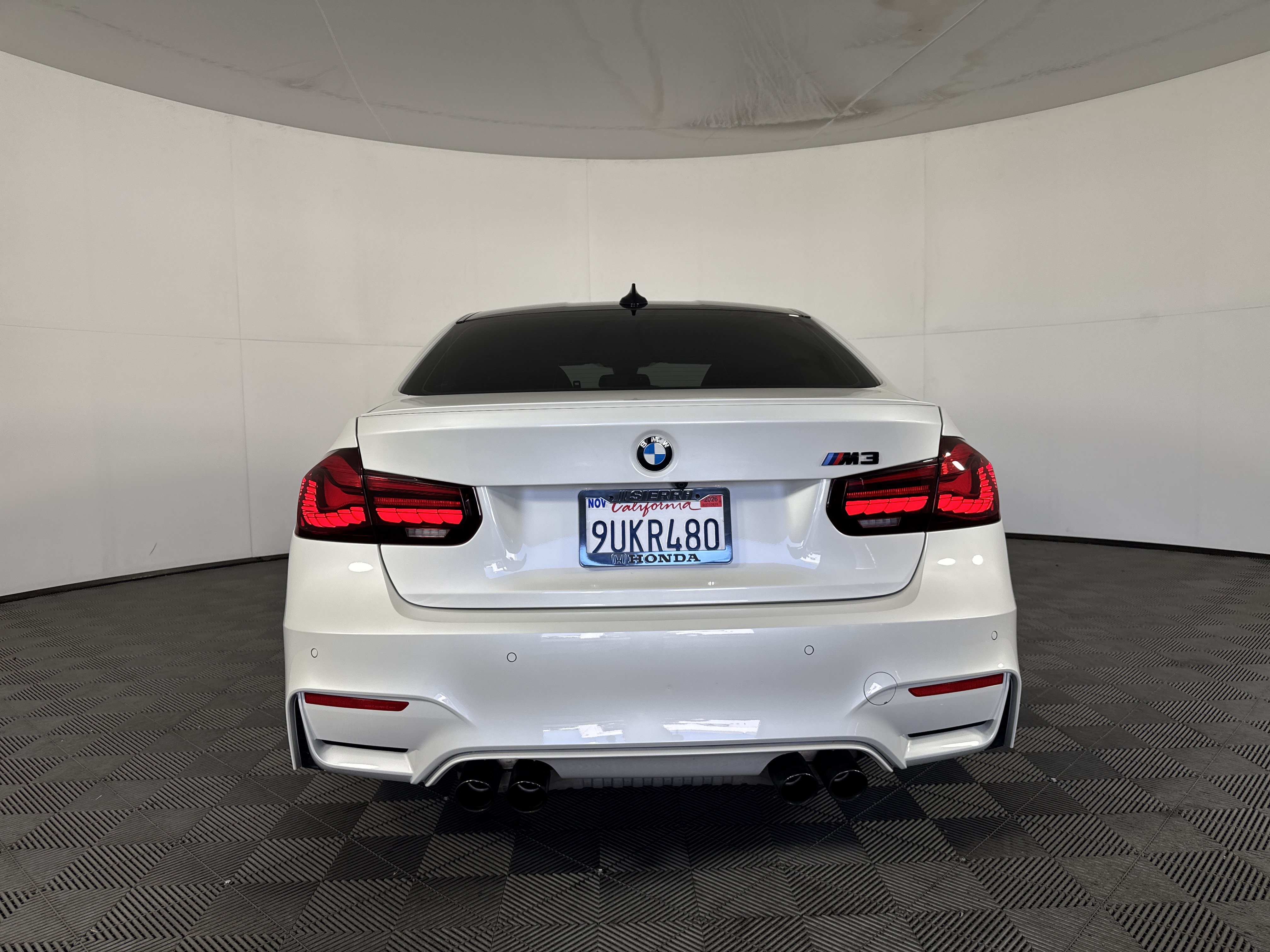 Used 2018 BMW M3 w/ Competition Package RWD image 6