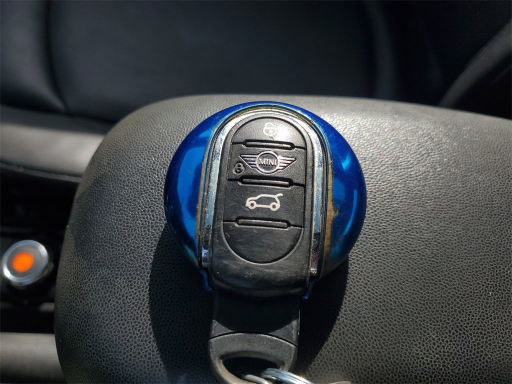 Used 2019 MINI Cooper 2-Door Hardtop image 28