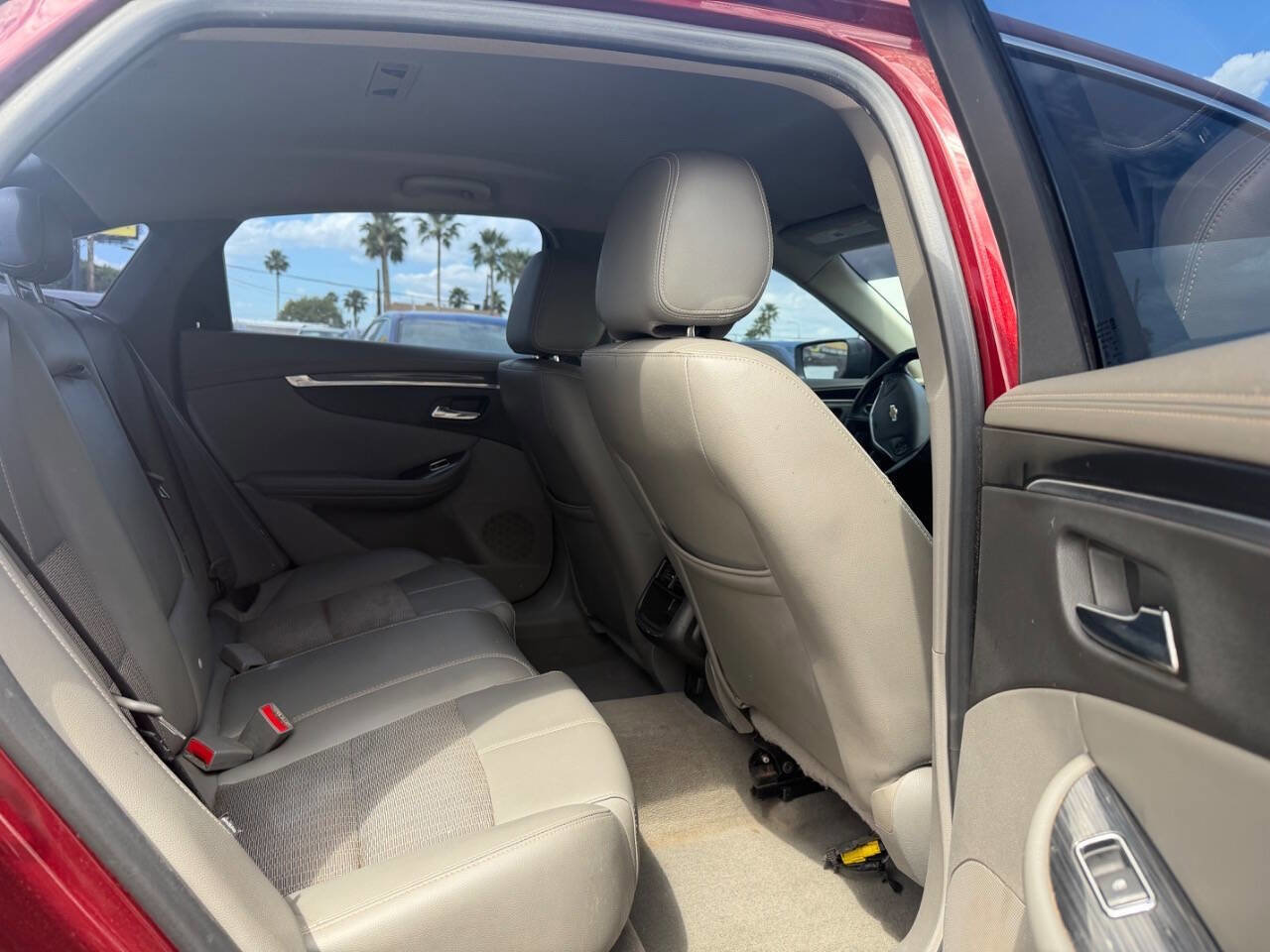 Used 2017 Chevrolet Impala LT w/ Convenience Package image 28