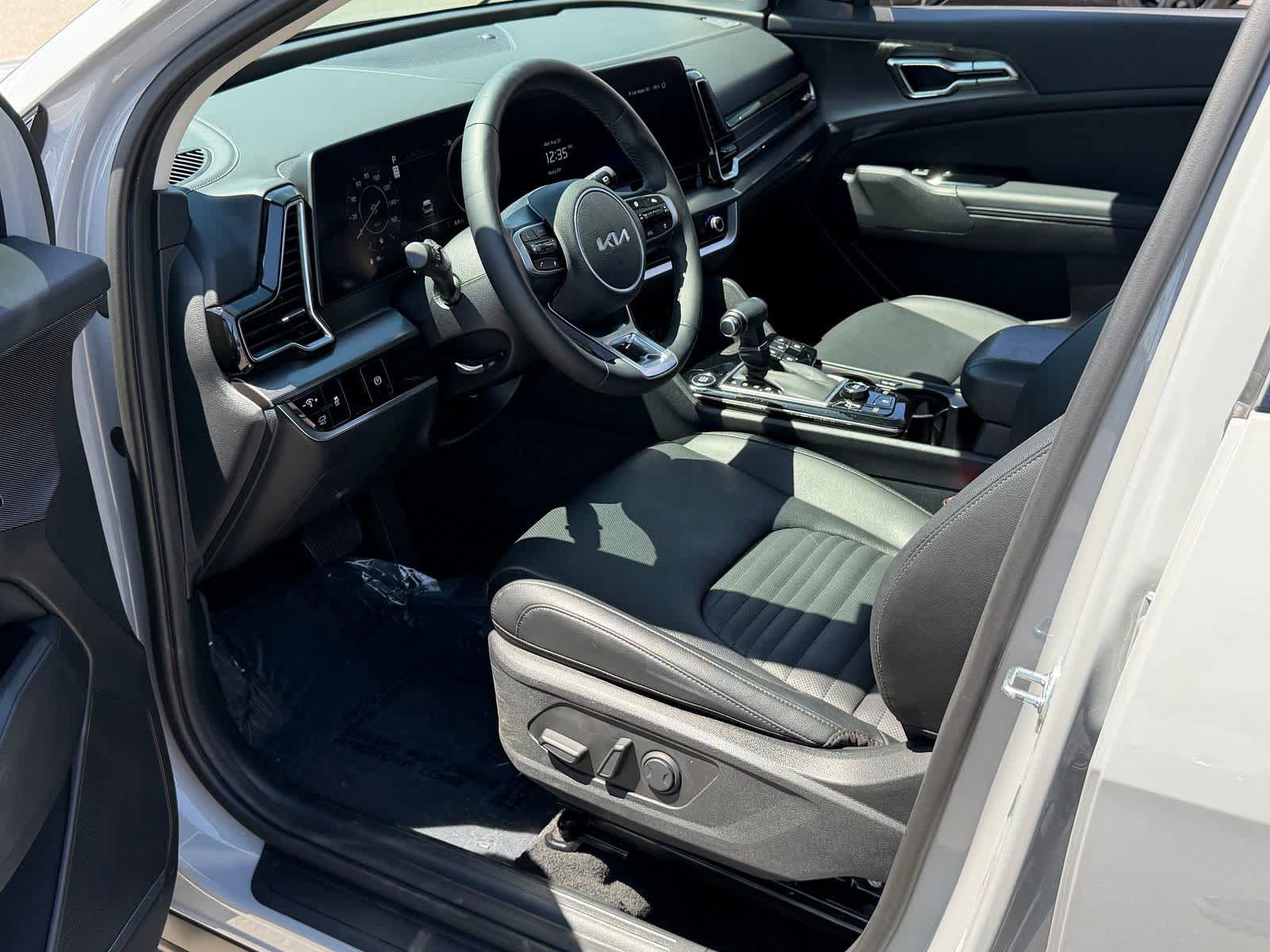Used 2025 Kia Sportage SX FWD image 13