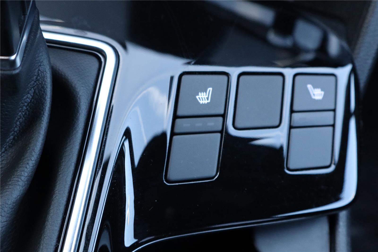 Certified 2025 Kia Sportage X-Line w/ Premium Package image 26