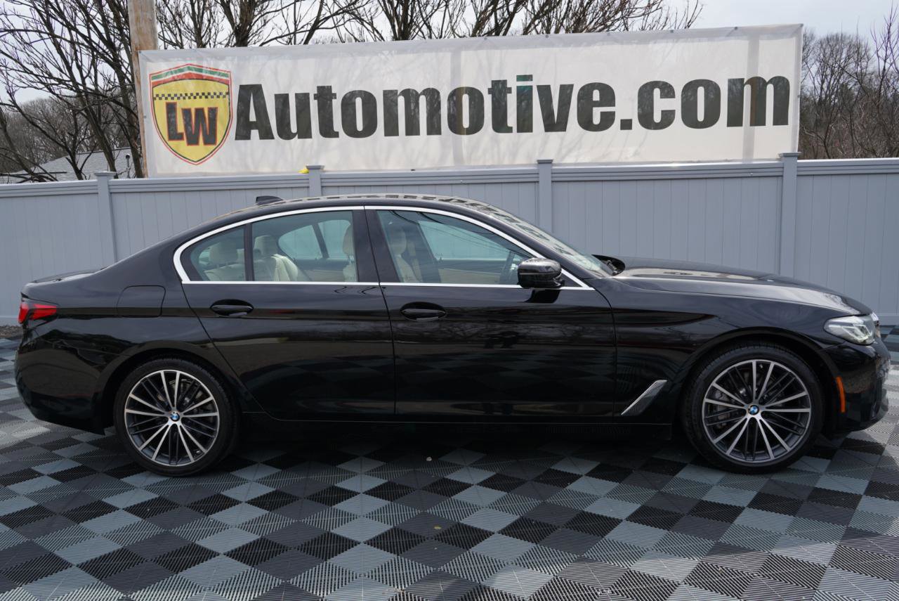 Used 2021 BMW 530i xDrive 530i xDrive Sedan w/ Convenience Package image 4