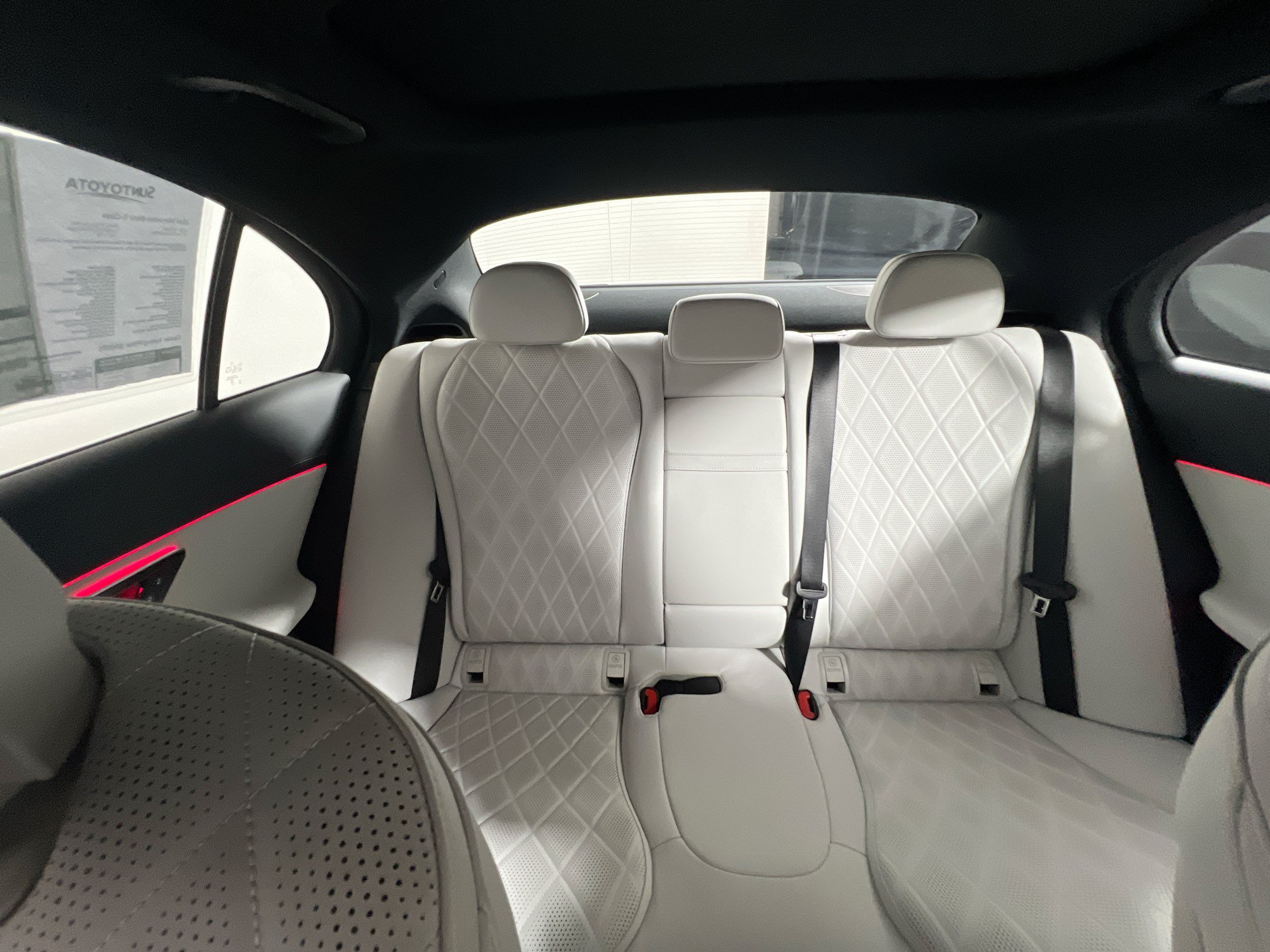 Used 2024 Mercedes-Benz E 350 4MATIC Sedan image 32