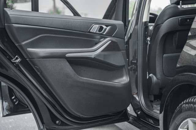 Used 2020 BMW X7 xDrive40i w/ Cold Weather Package image 43