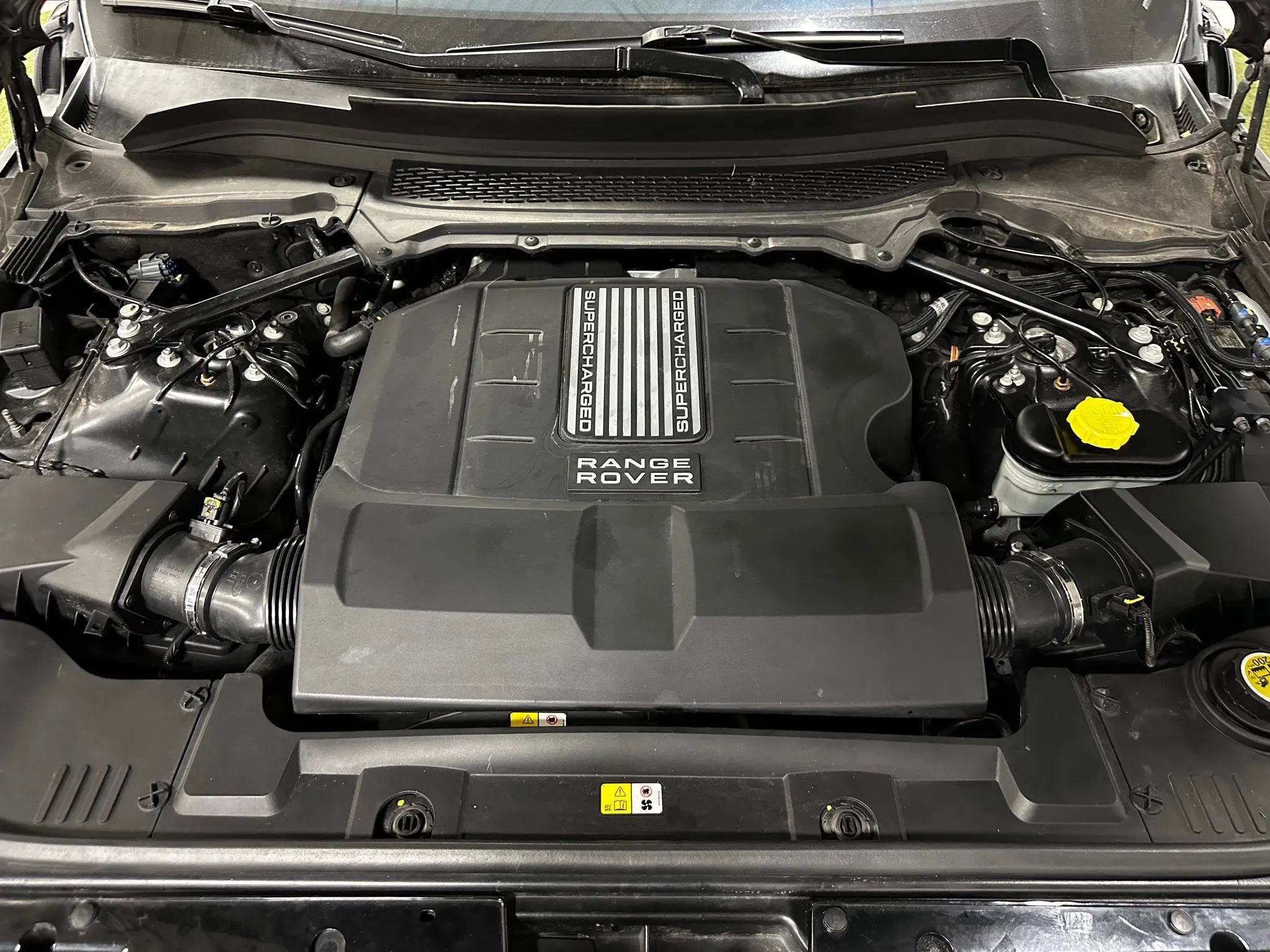 Used 2014 Land Rover Range Rover Autobiography image 28