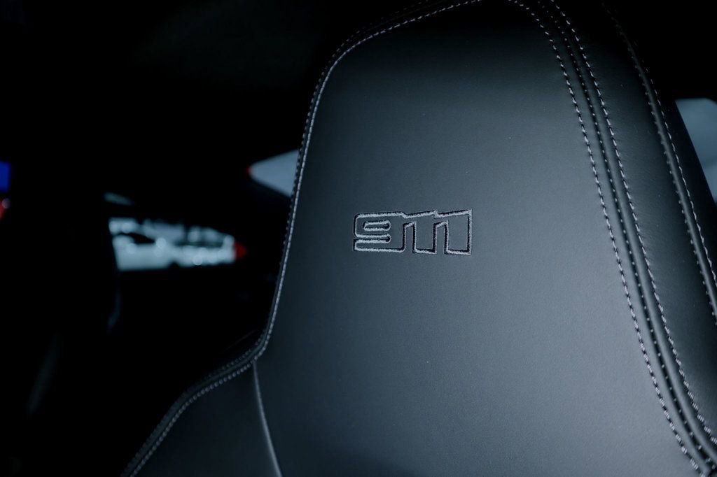 Used 2023 Porsche 911 Carrera T image 24