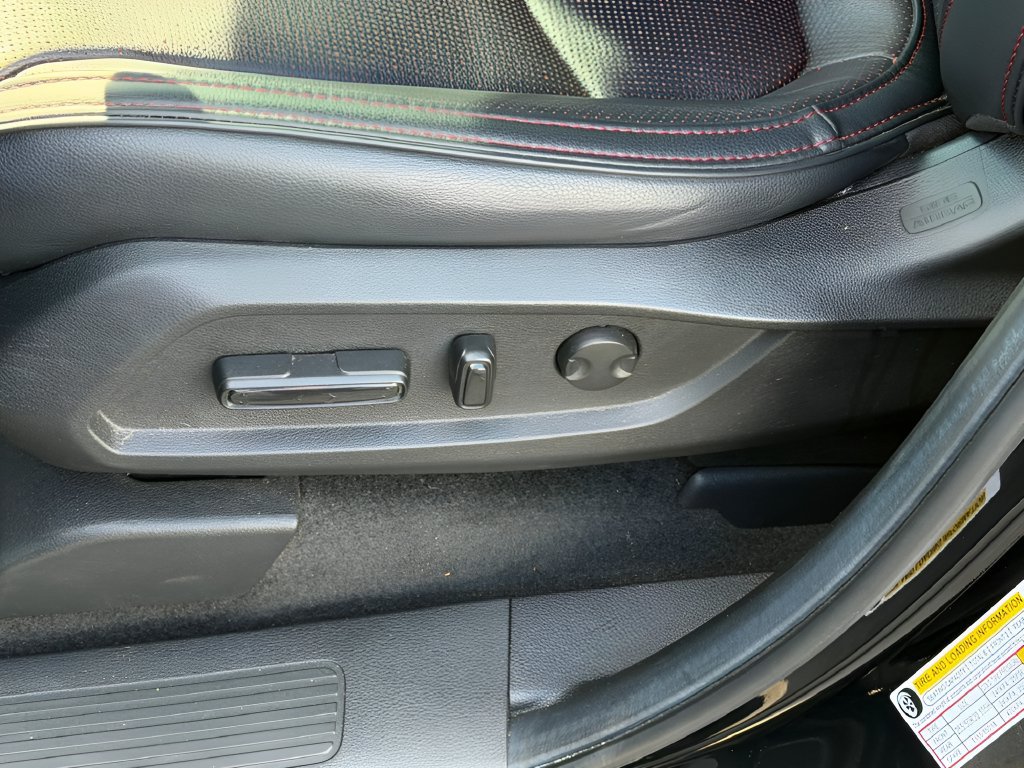 Used 2025 Honda Pilot Black Edition image 21