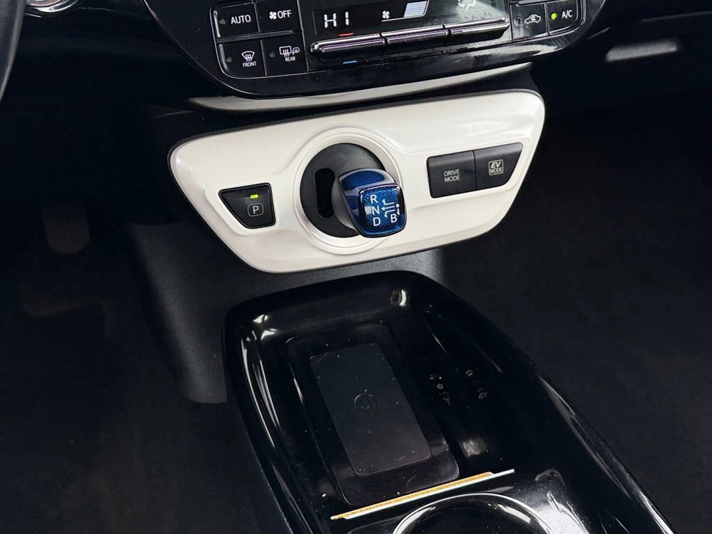 Used 2017 Toyota Prius Three image 14