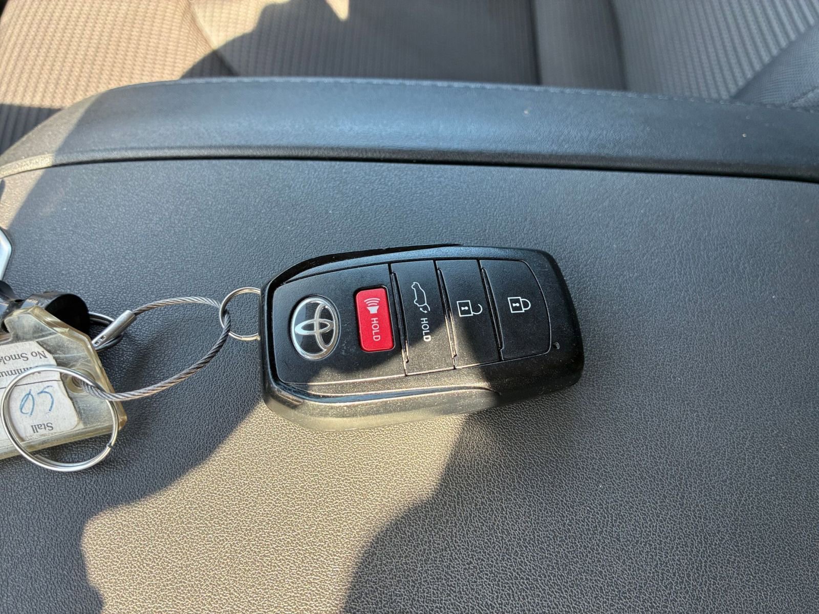 Used 2025 Toyota Highlander LE image 20