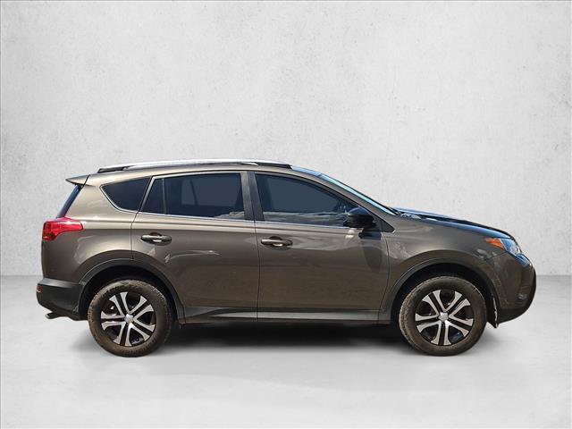 Used 2015 Toyota RAV4 LE FWD image 4