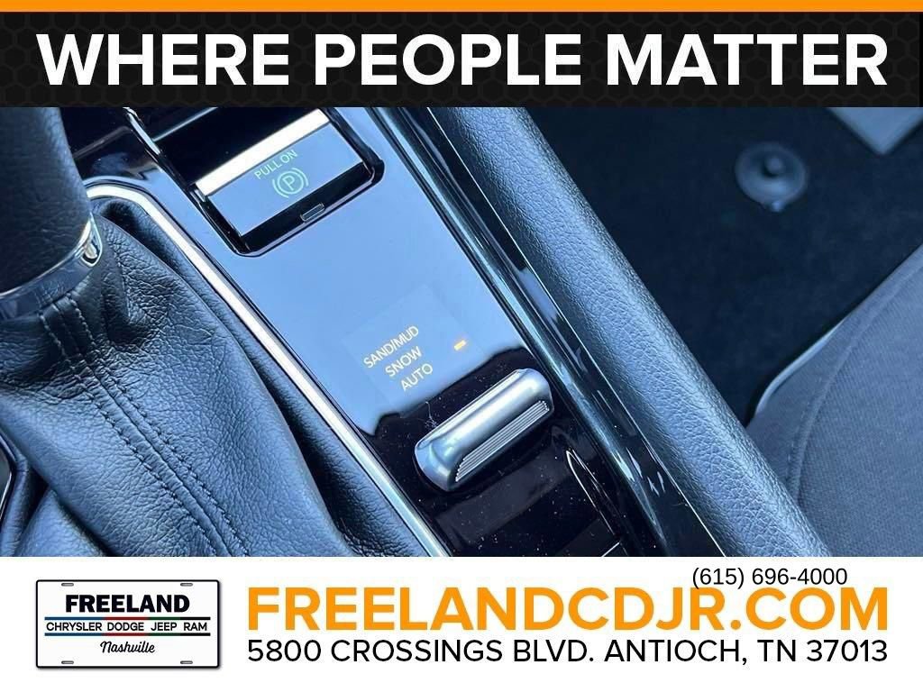 New 2025 Jeep Compass Sport image 15