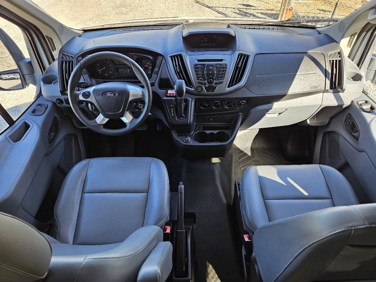 Used 2017 Ford Transit 350 XL image 39