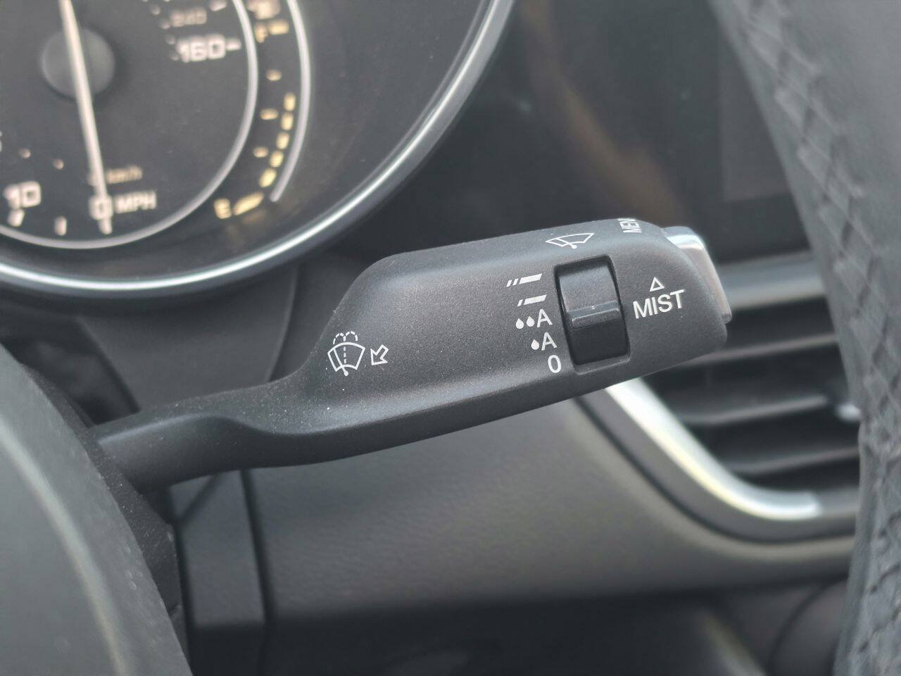 Used 2018 Alfa Romeo Giulia RWD image 25