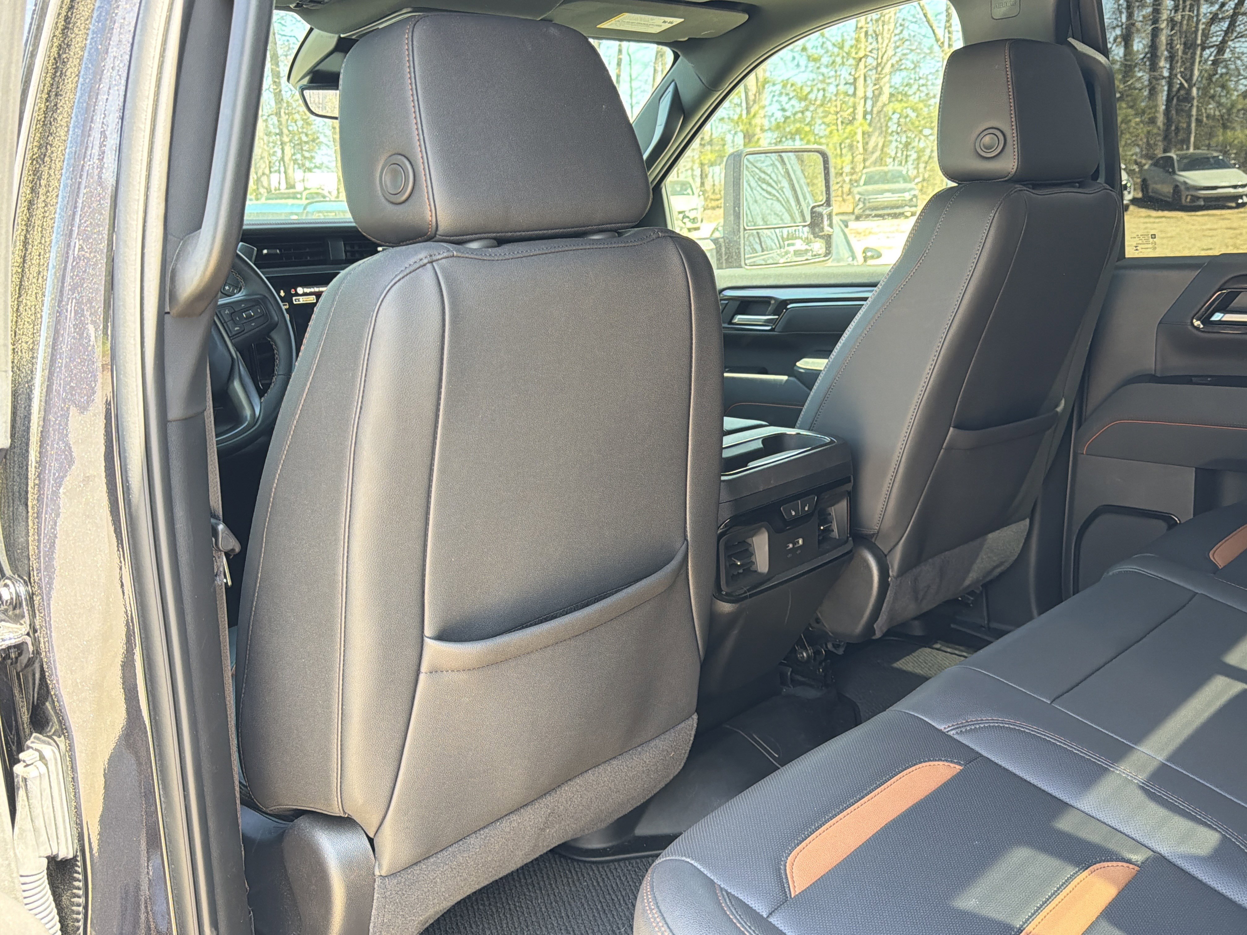 Used 2025 GMC Sierra 2500 AT4 w/ AT4 Premium Plus Package image 23