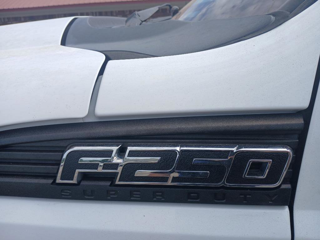 Used 2011 Ford F250 XL image 11