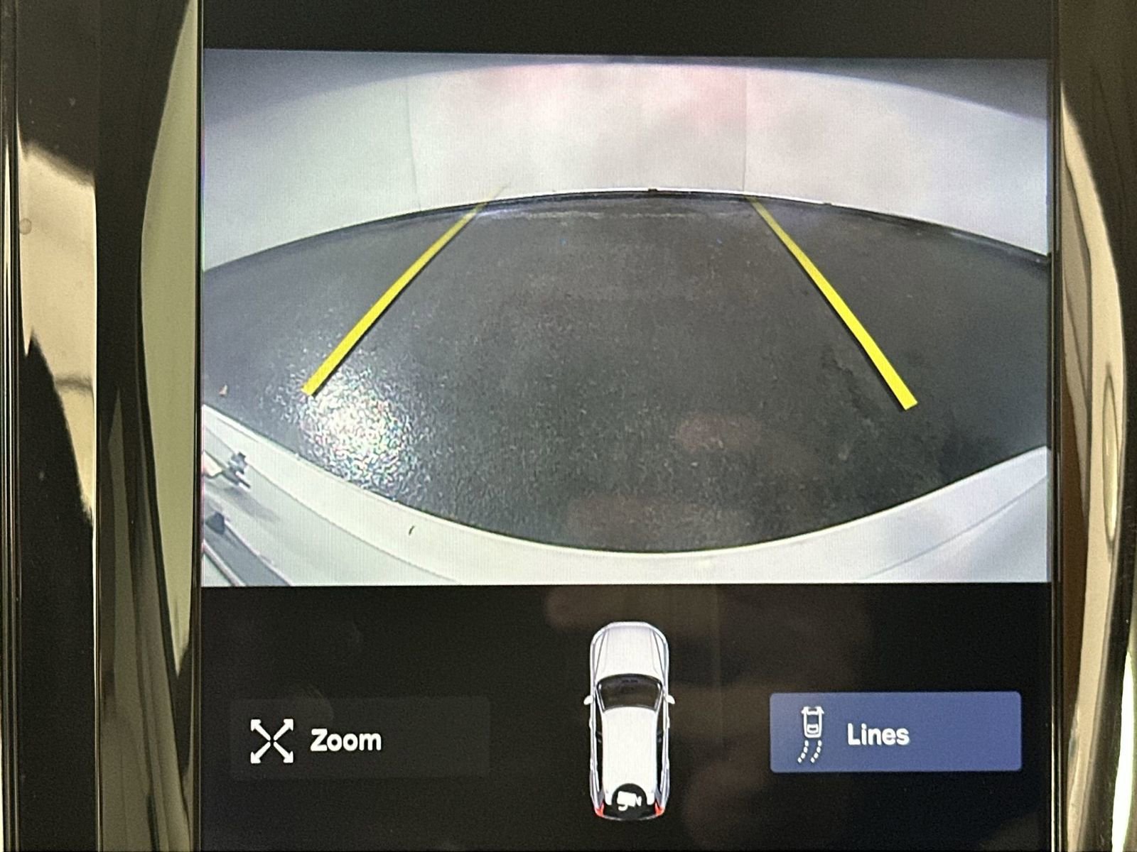 Used 2018 Volvo XC60 T5 Momentum w/ Convenience Package image 17