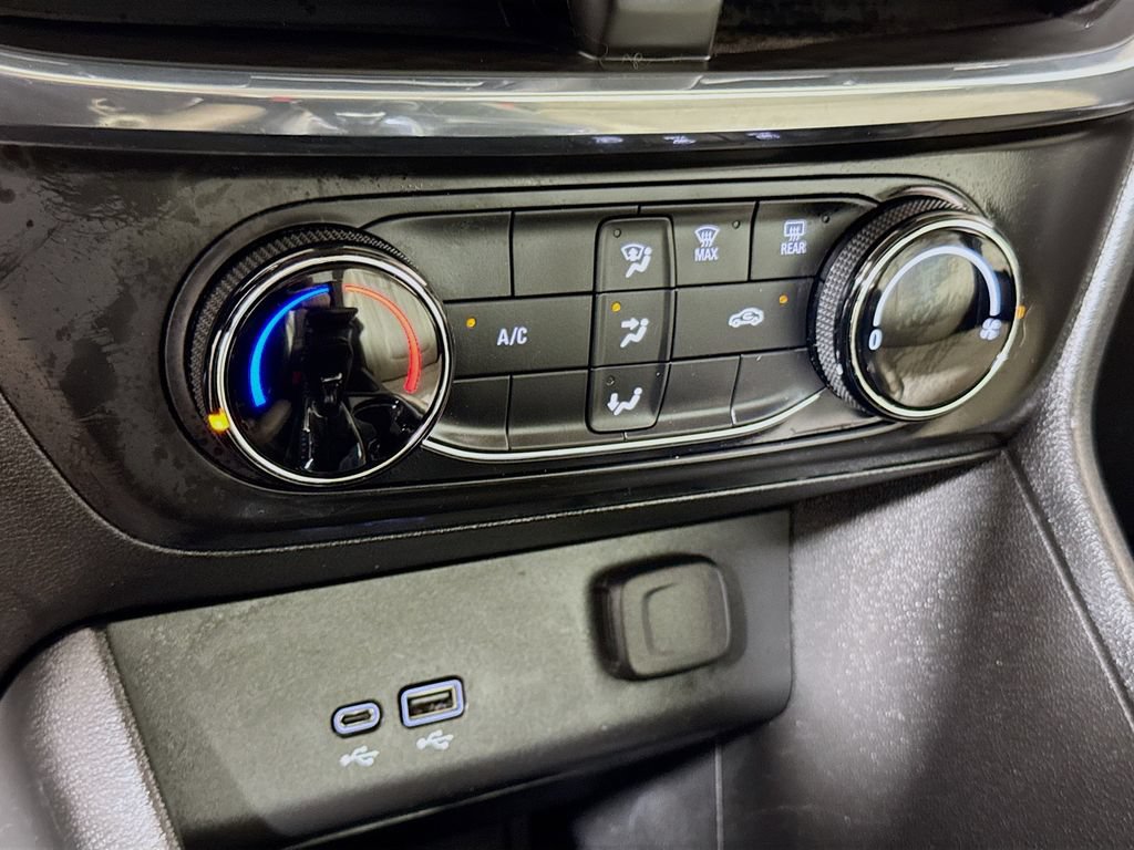 Used 2024 Buick Encore GX Preferred FWD image 13