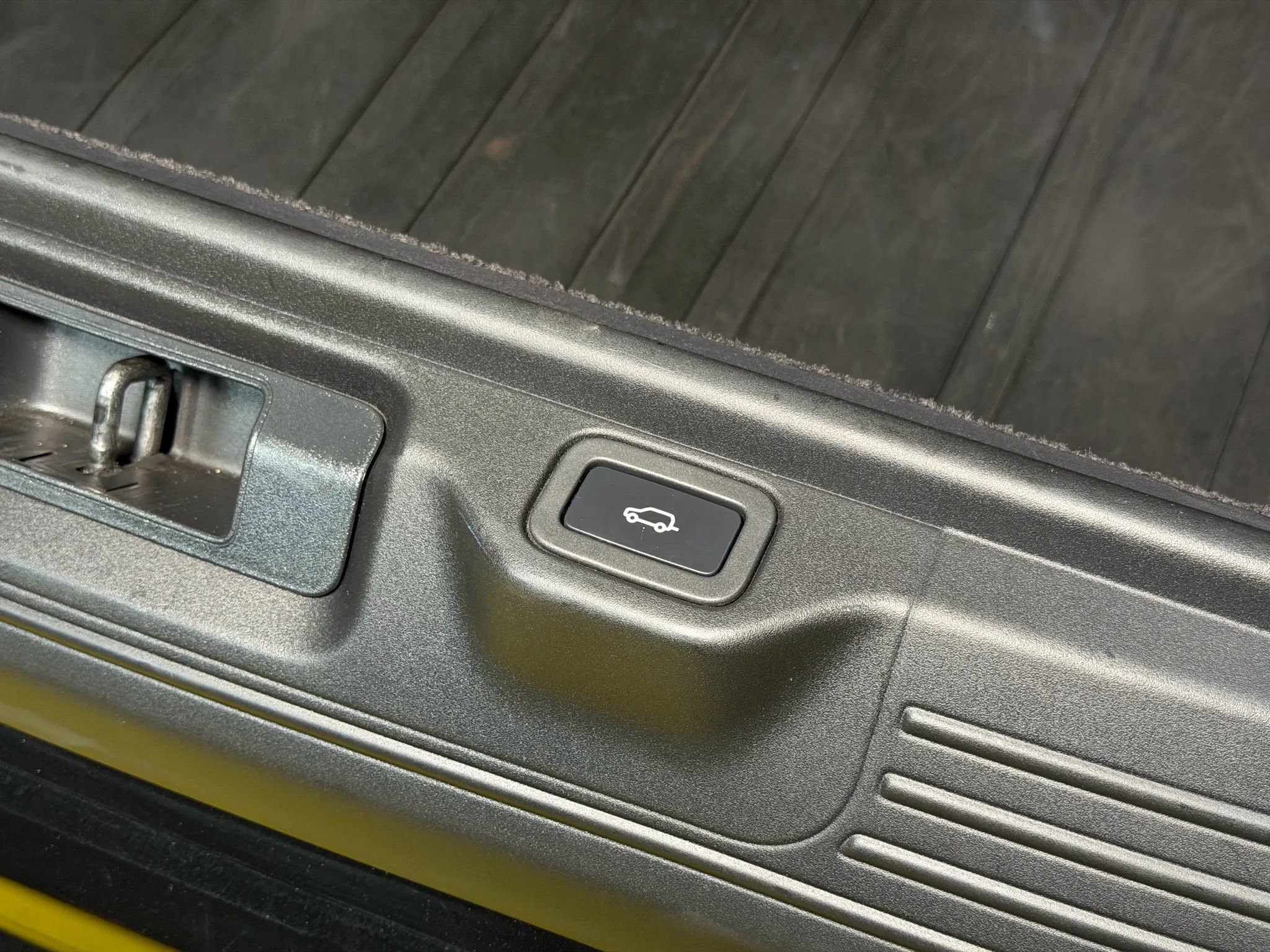 Used 2017 Land Rover Range Rover Sport Utility 4D image 13