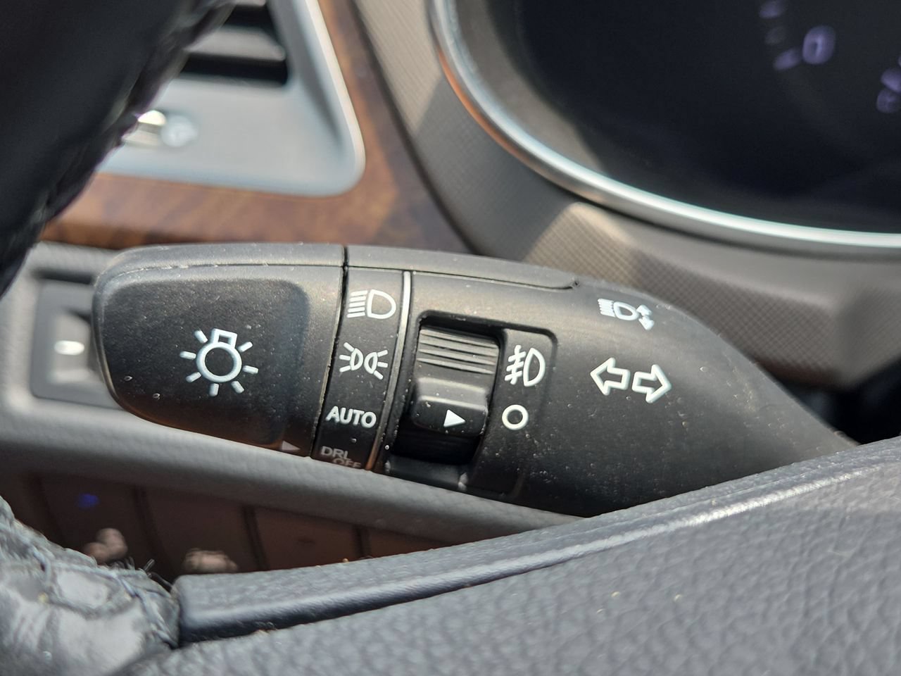 Used 2019 Hyundai Santa Fe XL FWD image 40