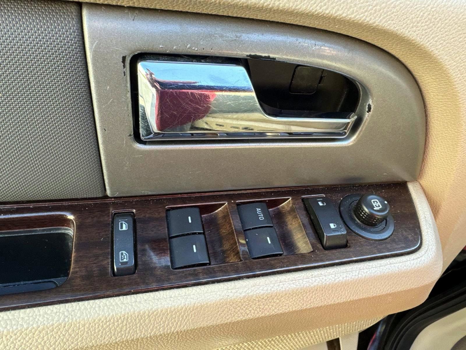 Used 2013 Ford Expedition XLT image 7