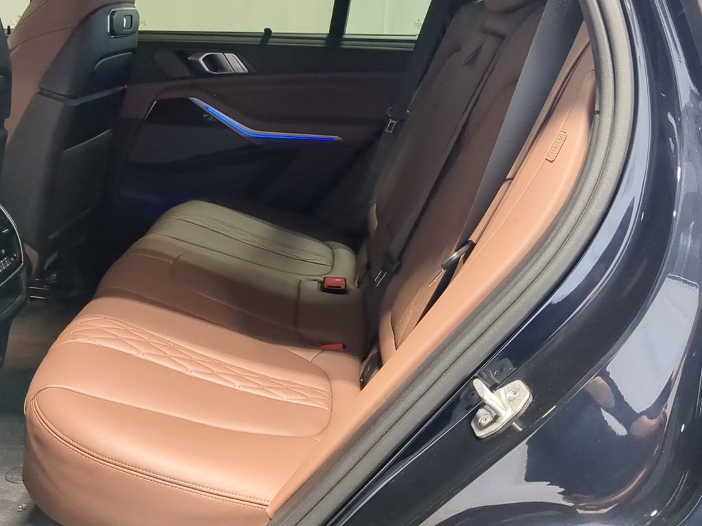 Used 2024 BMW X5 M60i AWD/4WD image 23