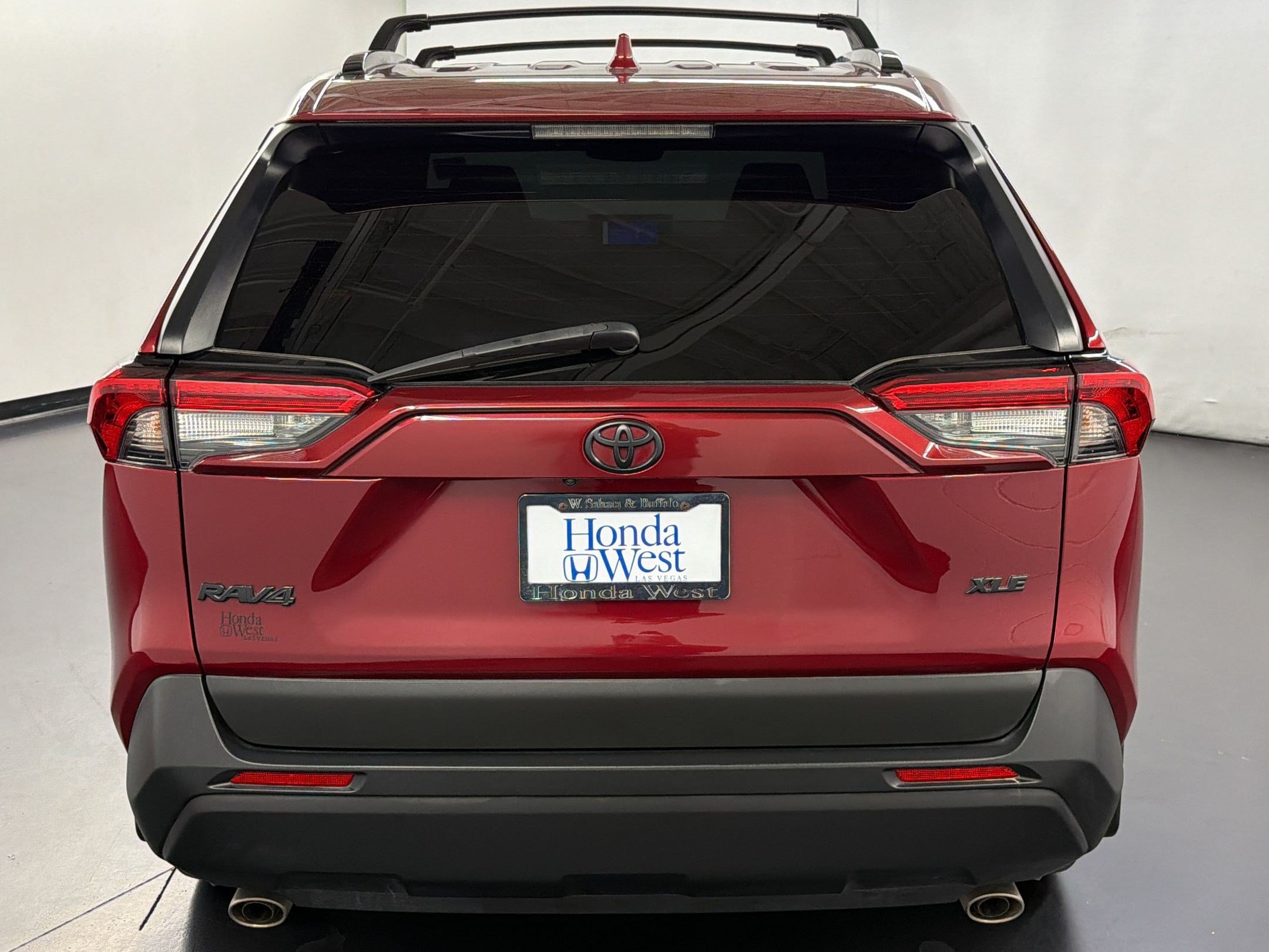 Used 2024 Toyota RAV4 XLE w/ Convenience Package FWD image 10