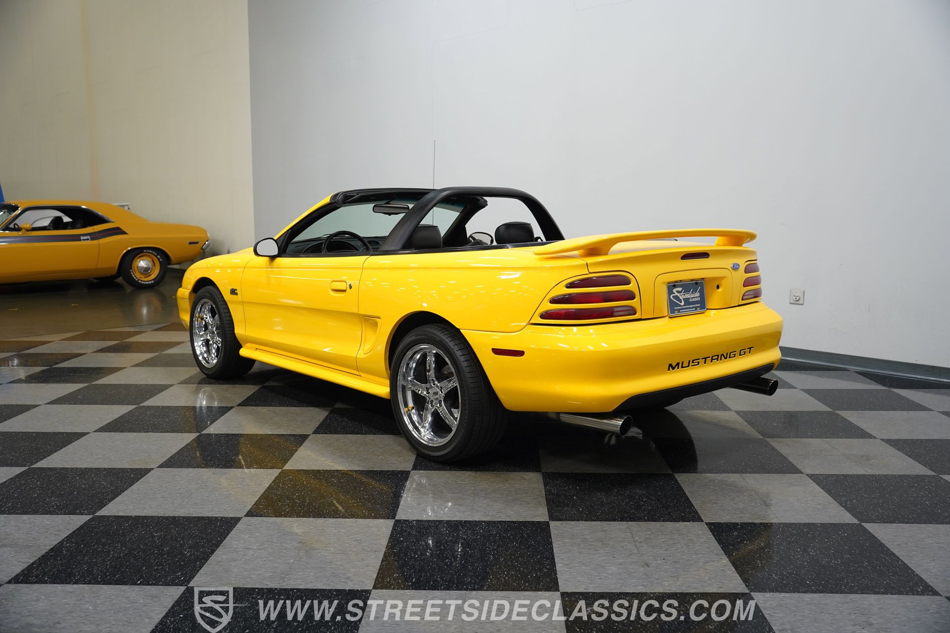 Used 1995 Ford Mustang GT RWD image 9