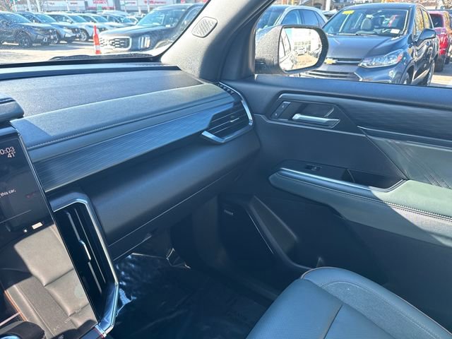 Used 2024 GMC Acadia AT4 w/ Luxury Package AWD/4WD image 18