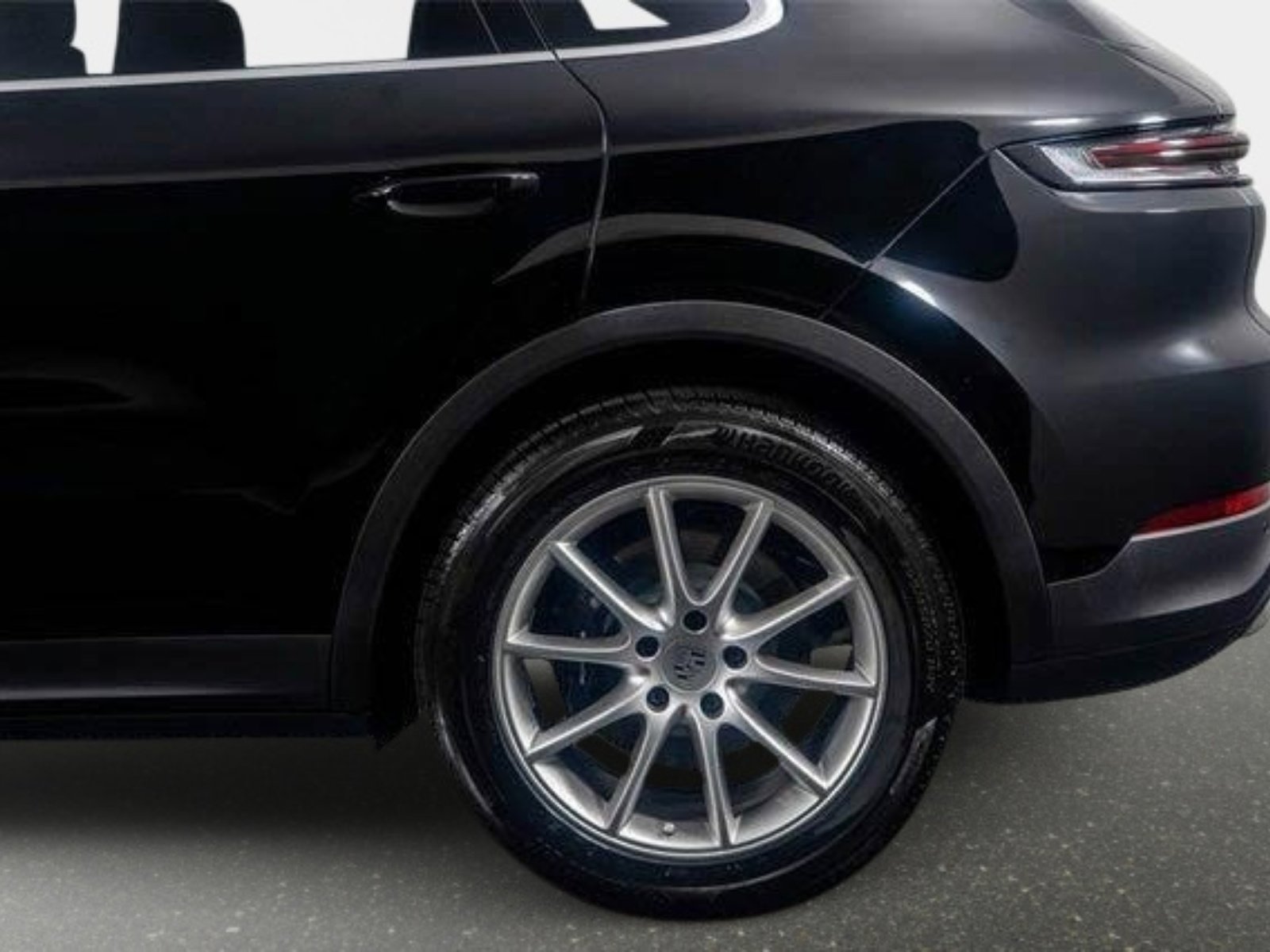 Used 2024 Porsche Cayenne image 26