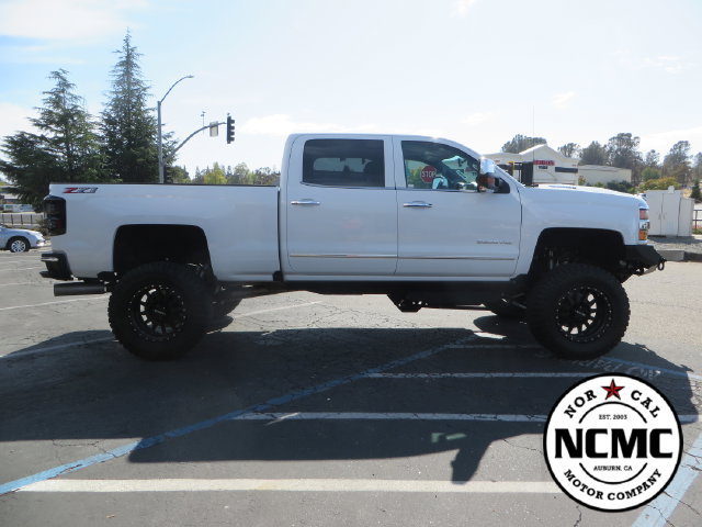 Used 2019 Chevrolet Silverado 2500 LTZ w/ Duramax Plus Package AWD/4WD image 6