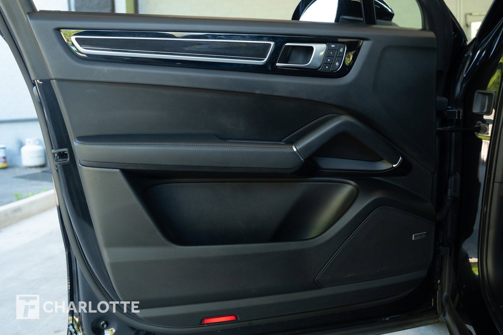 Used 2022 Porsche Cayenne S image 14