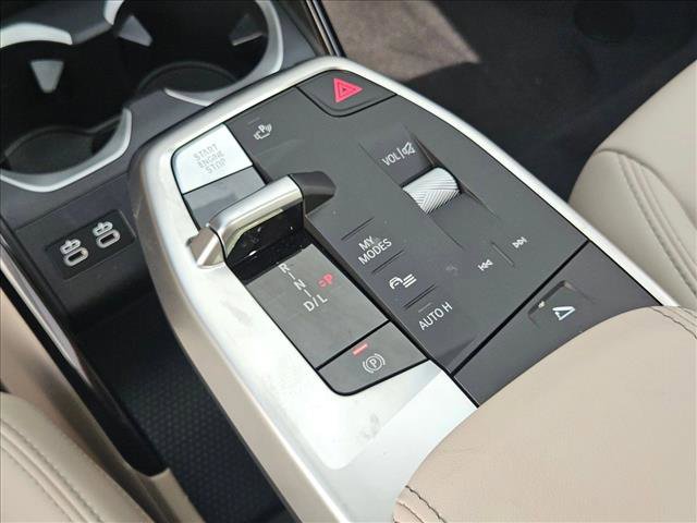 Used 2025 BMW X1 xDrive28i image 11