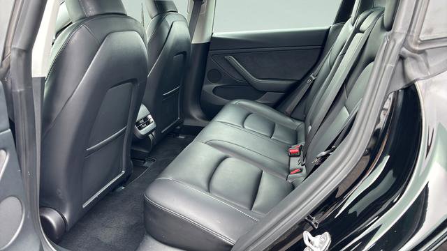 Used 2023 Tesla Model 3 Performance image 19