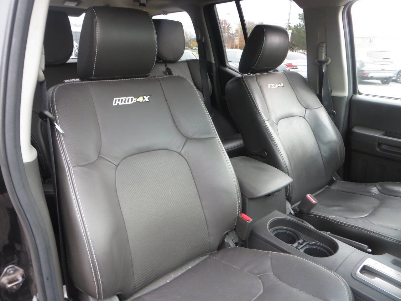 Used 2015 Nissan Xterra PRO-4X w/ Pro-4x Leather Package image 42