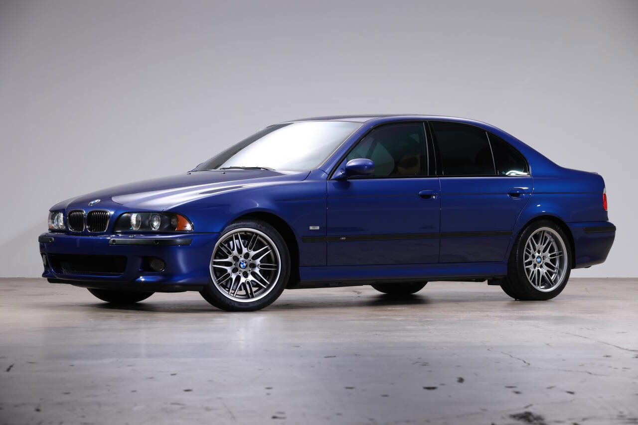 Used 2002 BMW M5 image 1