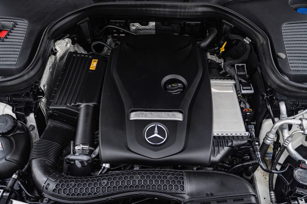 Used 2018 Mercedes-Benz GLC 300 4MATIC image 29