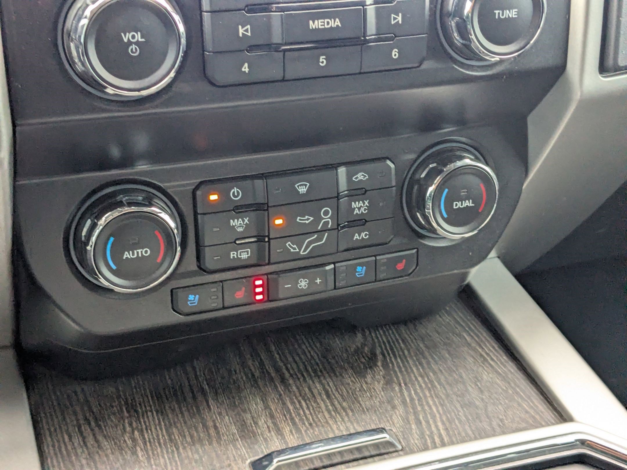 Used 2021 Ford F350 Lariat w/ Lariat Value Package image 24