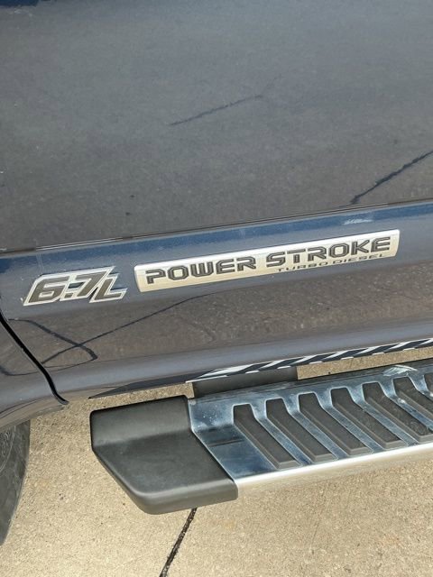 Used 2017 Ford F250 Lariat w/ Chrome Package image 4