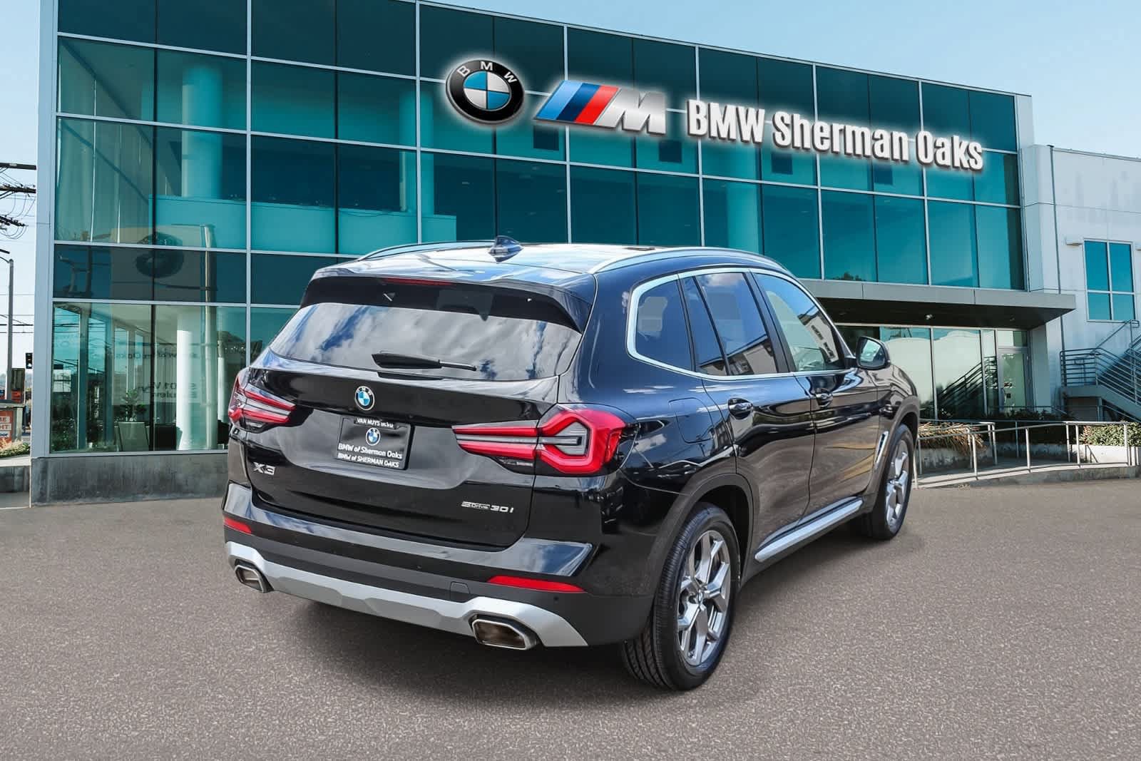 Certified 2023 BMW X3 sDrive30i w/ Premium Package RWD image 4