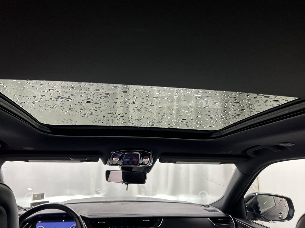 Used 2022 Jeep Grand Cherokee Overland w/ Adv Protech Group III image 19