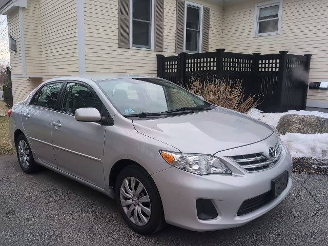 Used 2013 Toyota Corolla LE FWD image 1