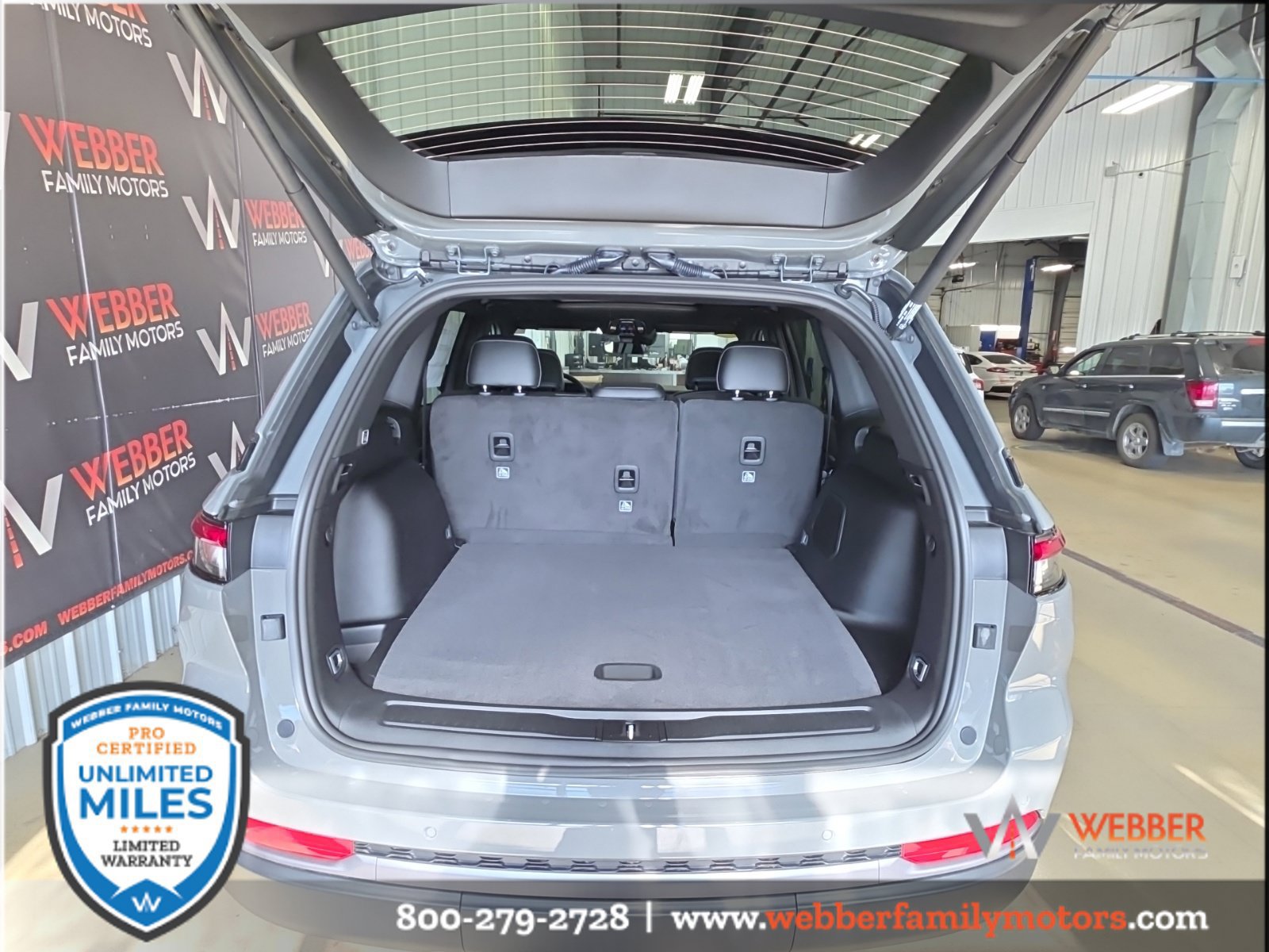 New 2027 Jeep Grand Cherokee Limited AWD/4WD image 6