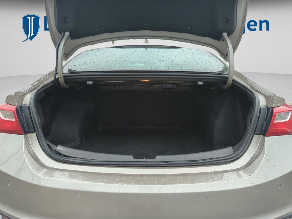 Used 2024 Chevrolet Malibu LT FWD image 17